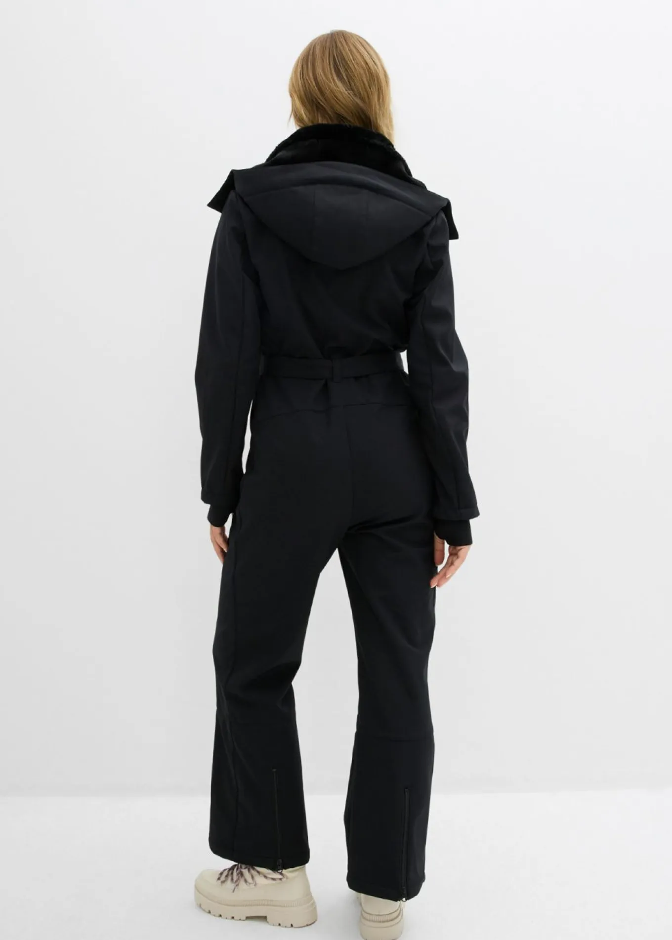 Traje de esquí de softshell con forro cálido y material impermeable
