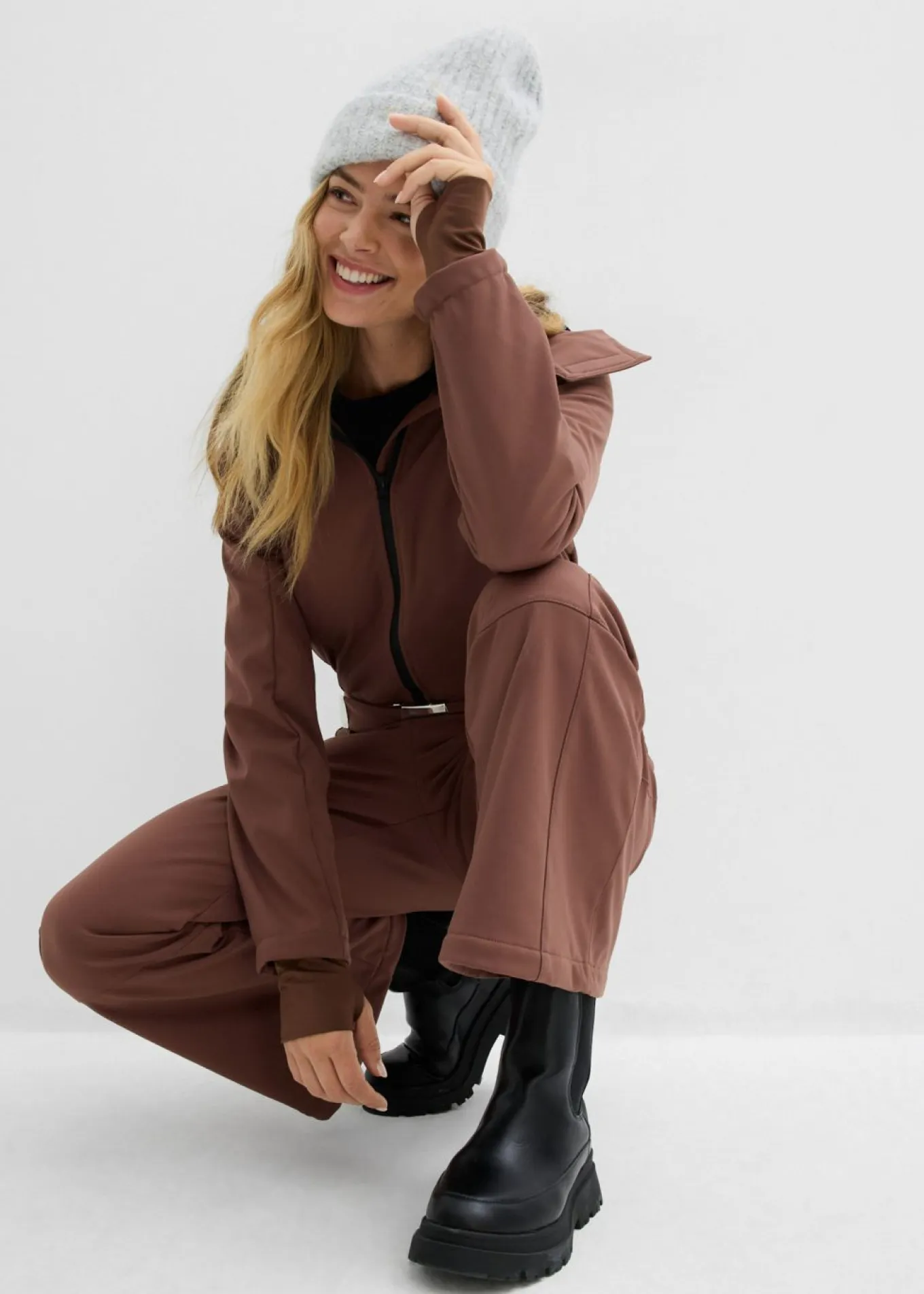 Traje de esquí de softshell con forro cálido y material impermeable