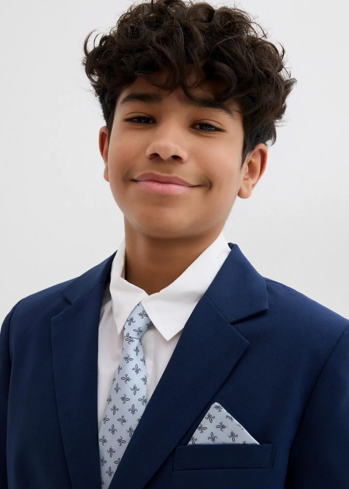 Traje (4 piezas) con camisa y corbata