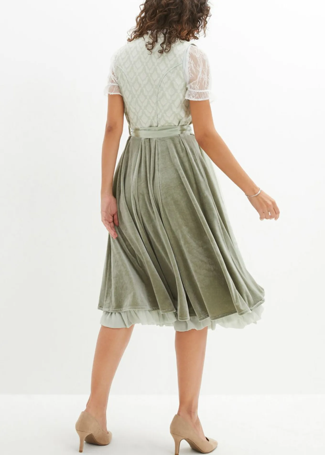 Traje tirolés y delantal (2 piezas)