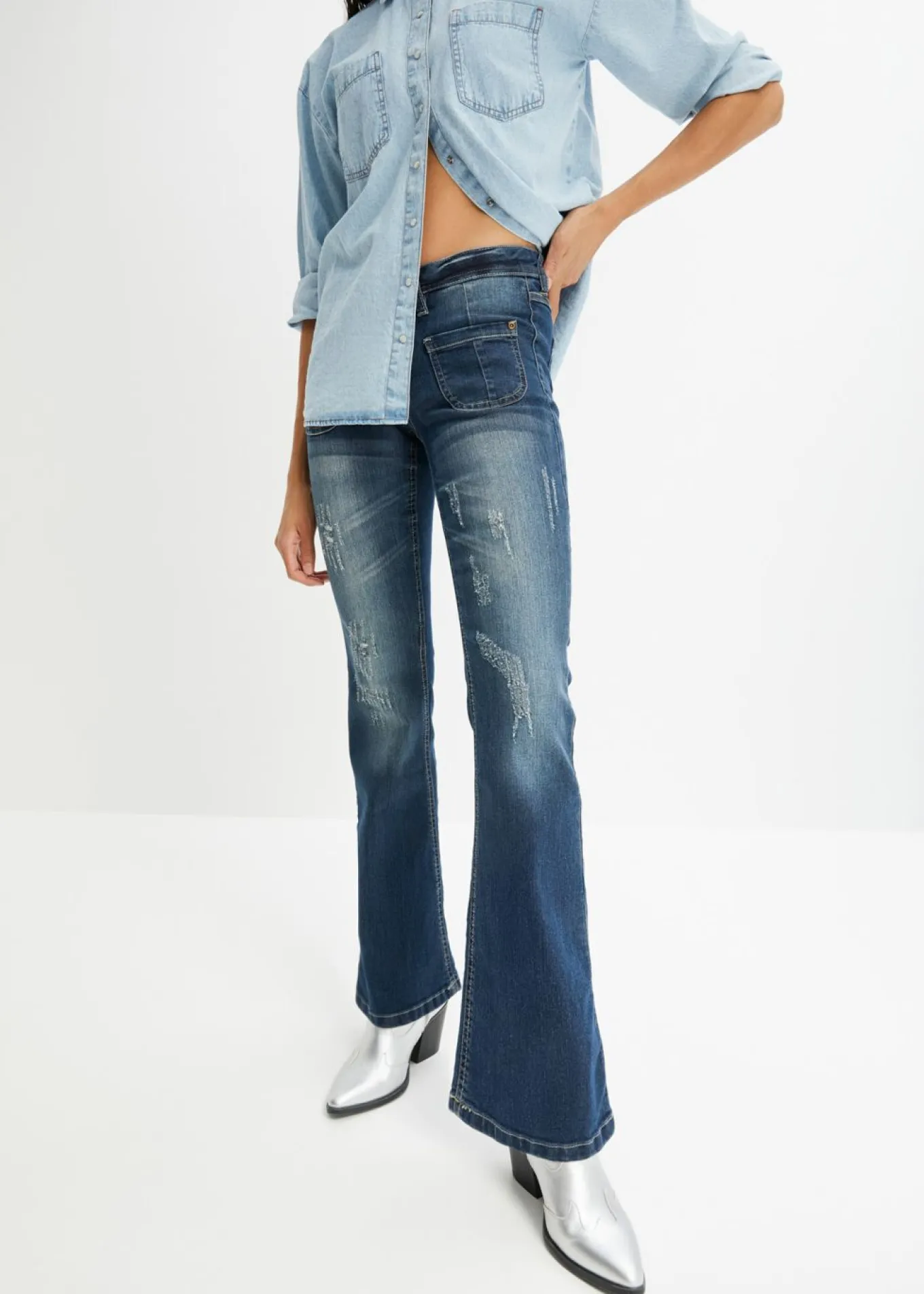 Vaquero bootcut con efecto descolorido
