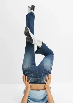 Vaquero bootcut con efecto descolorido