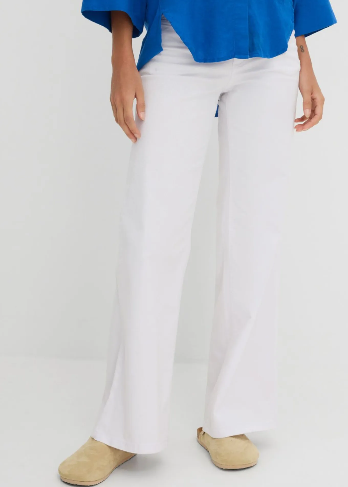 Vaquero de pernera ancha, mid waist, elástico