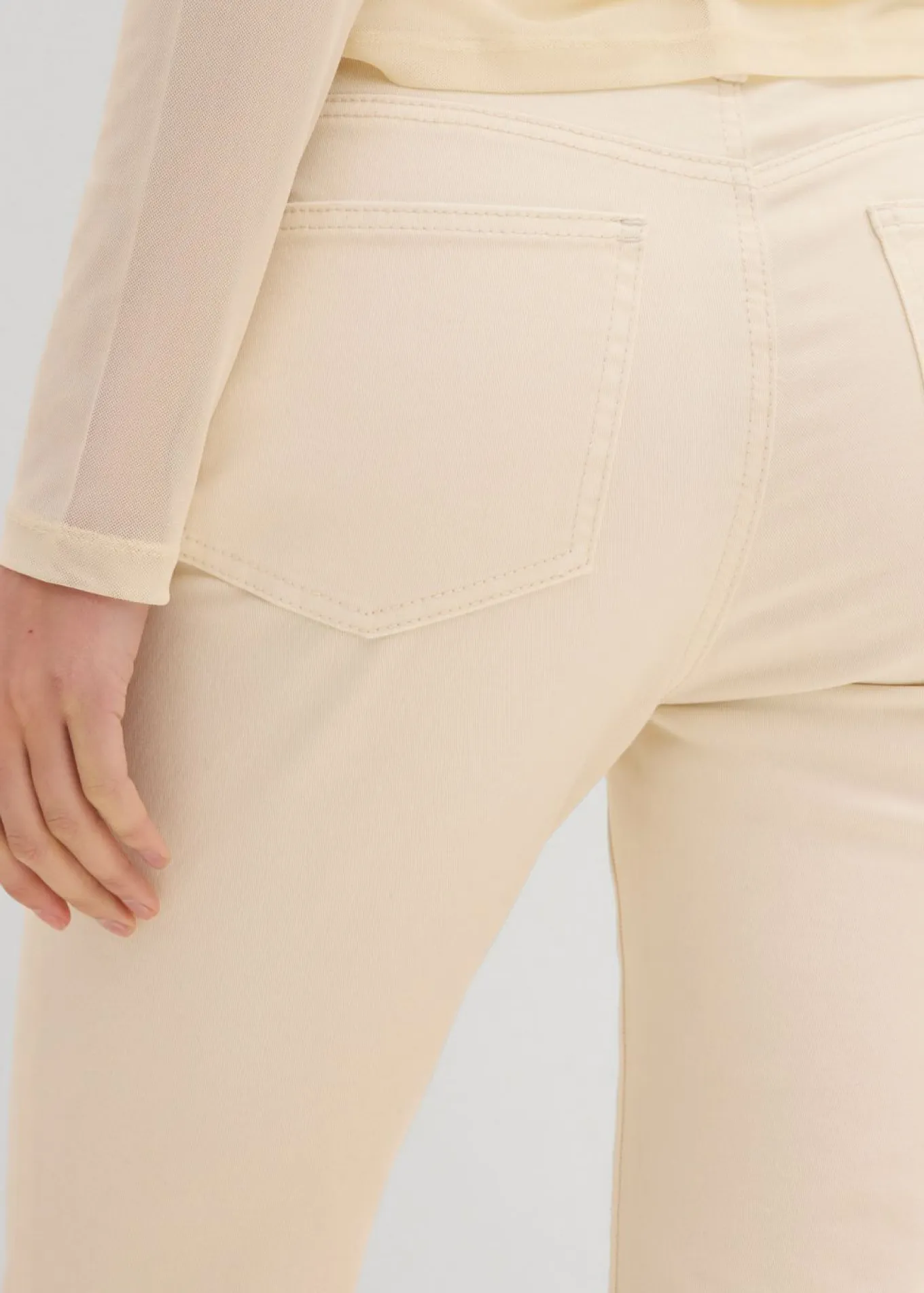 Vaqueros acampanados, high waist, cropped