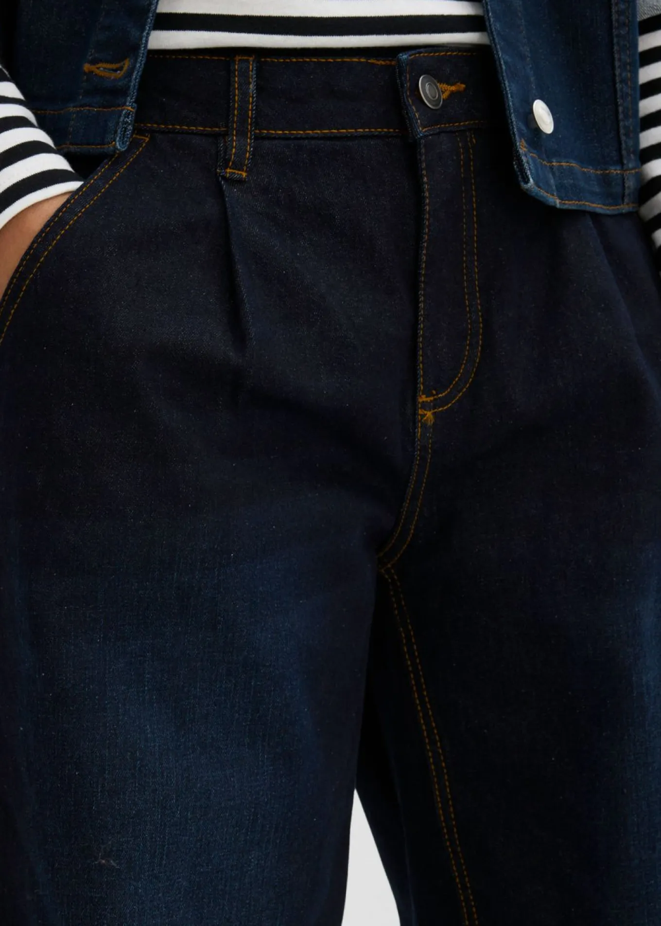 Vaqueros barrel, mid waist, elástico