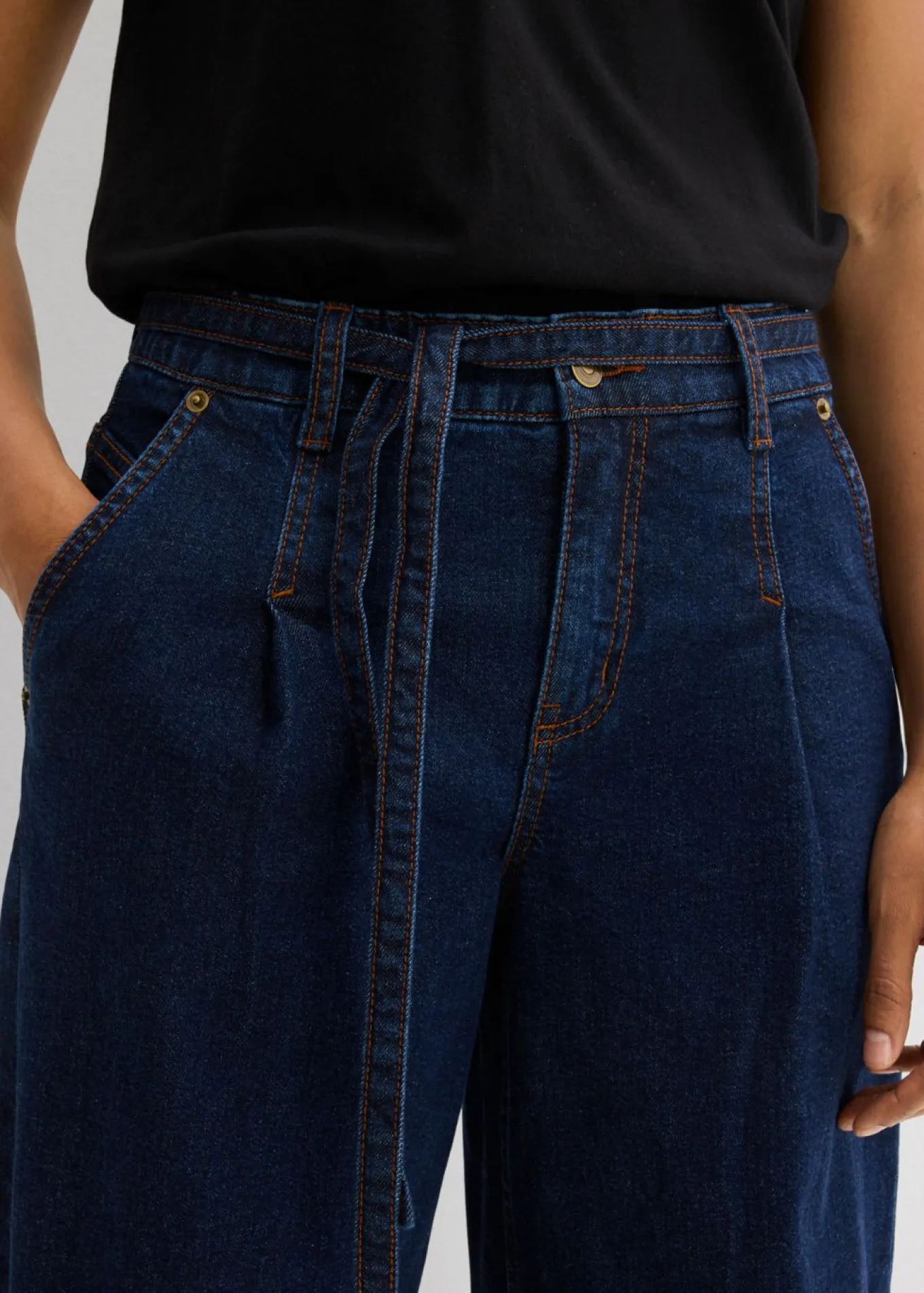 Vaqueros barrel, mid waist