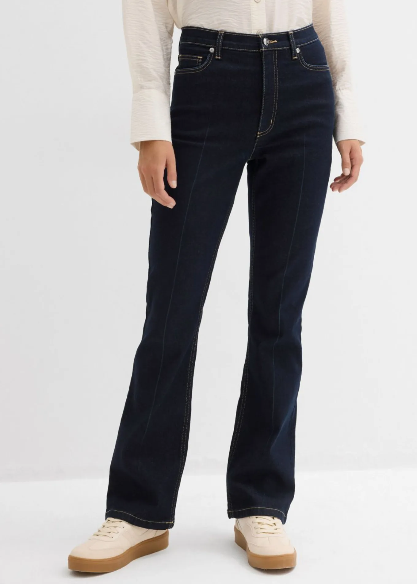 Vaqueros bootcut, high waist