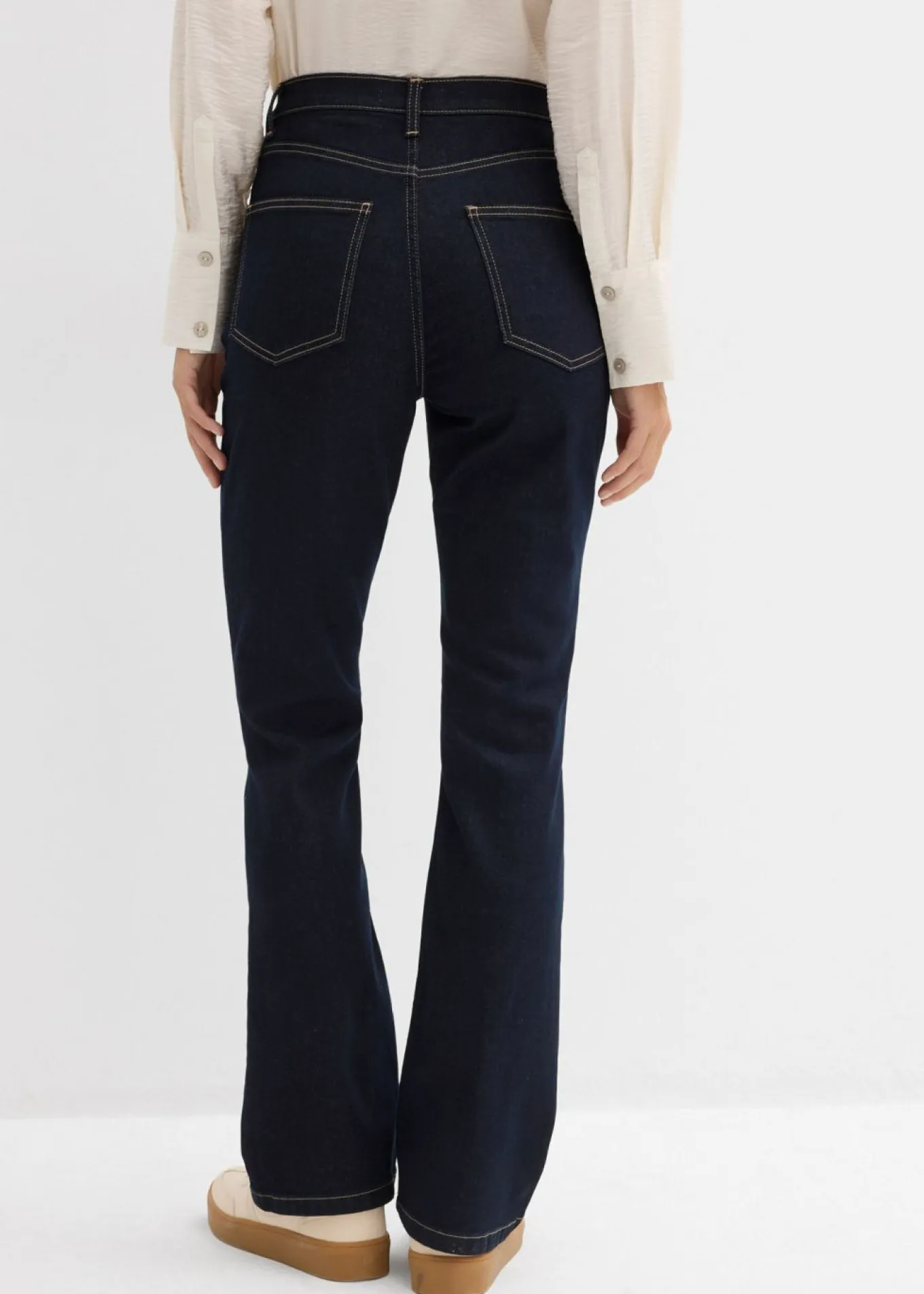 Vaqueros bootcut, high waist