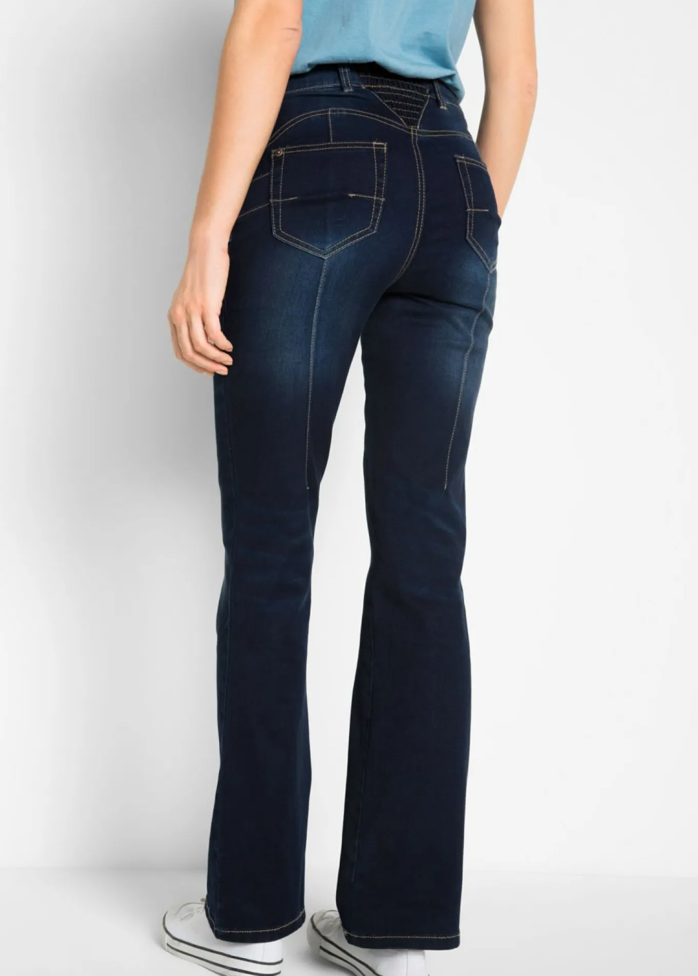 Vaqueros bootcut, mid waist, moldeadores