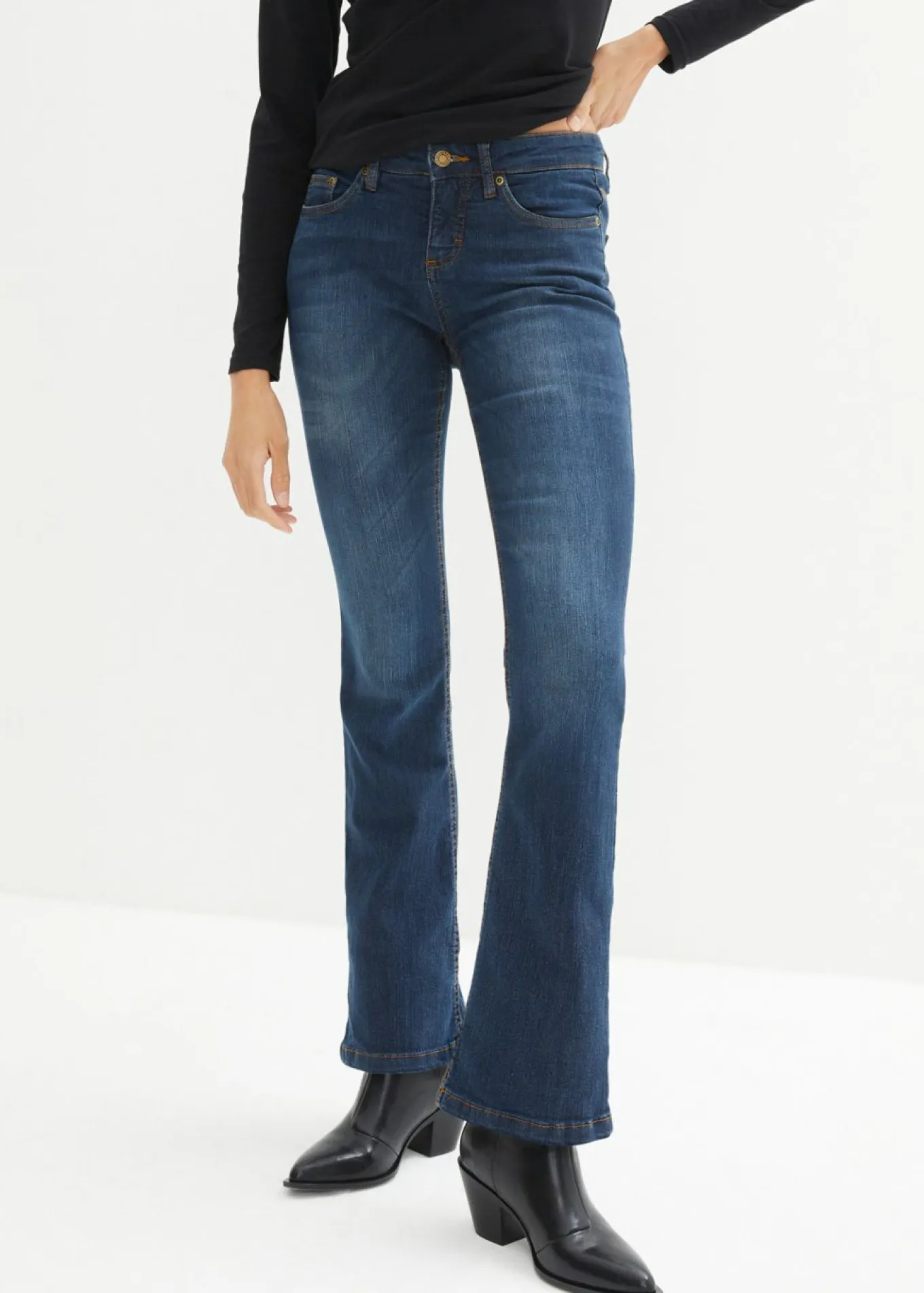 Vaqueros bootcut mid waist, elásticos