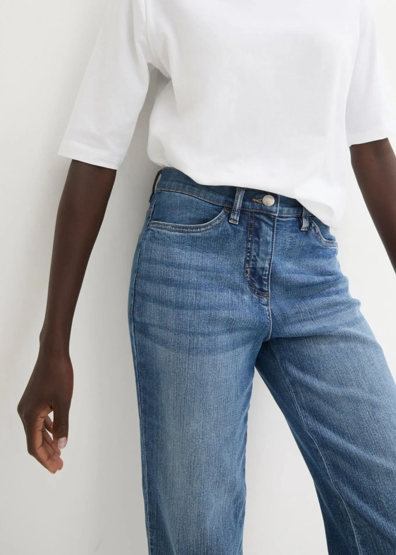 Vaqueros capri con bordado