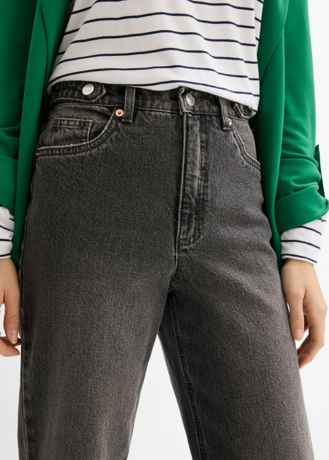 Vaqueros capri de talle alto con corte mom