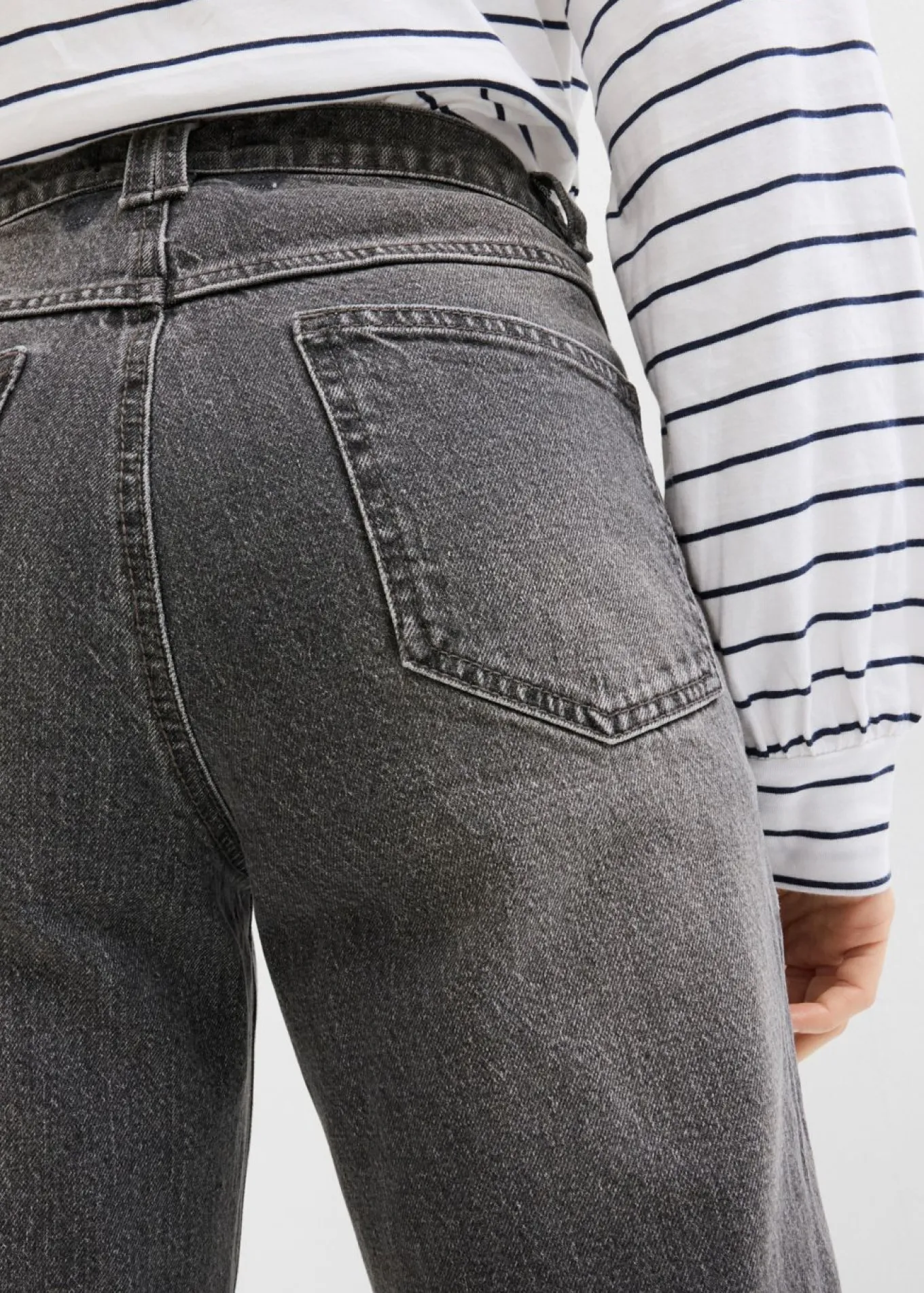 Vaqueros capri de talle alto con corte mom