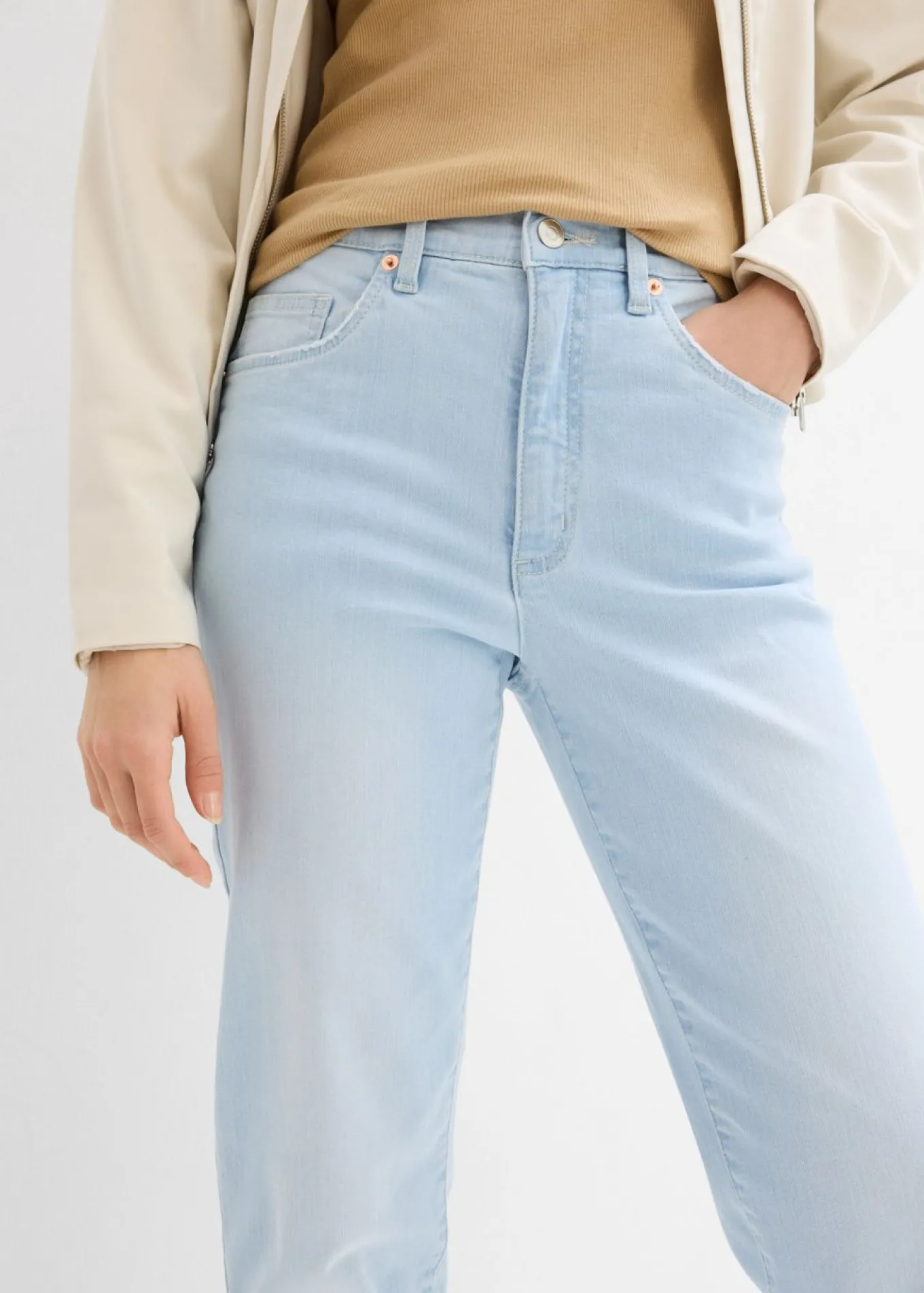 Vaqueros capri de talle alto con corte mom