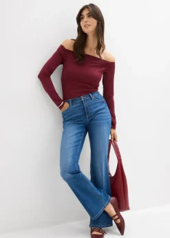 Vaqueros con corte bootcut y talle medio