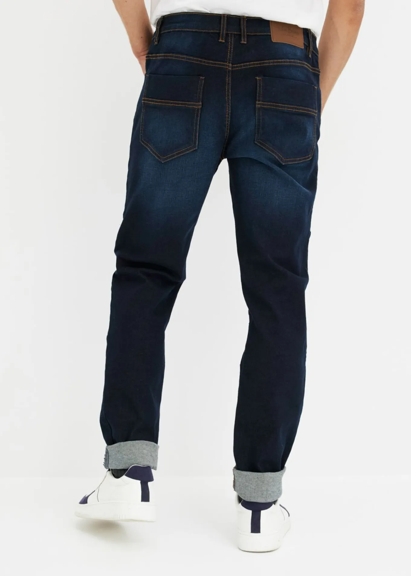 Vaqueros con corte regular, cómodo y tapered