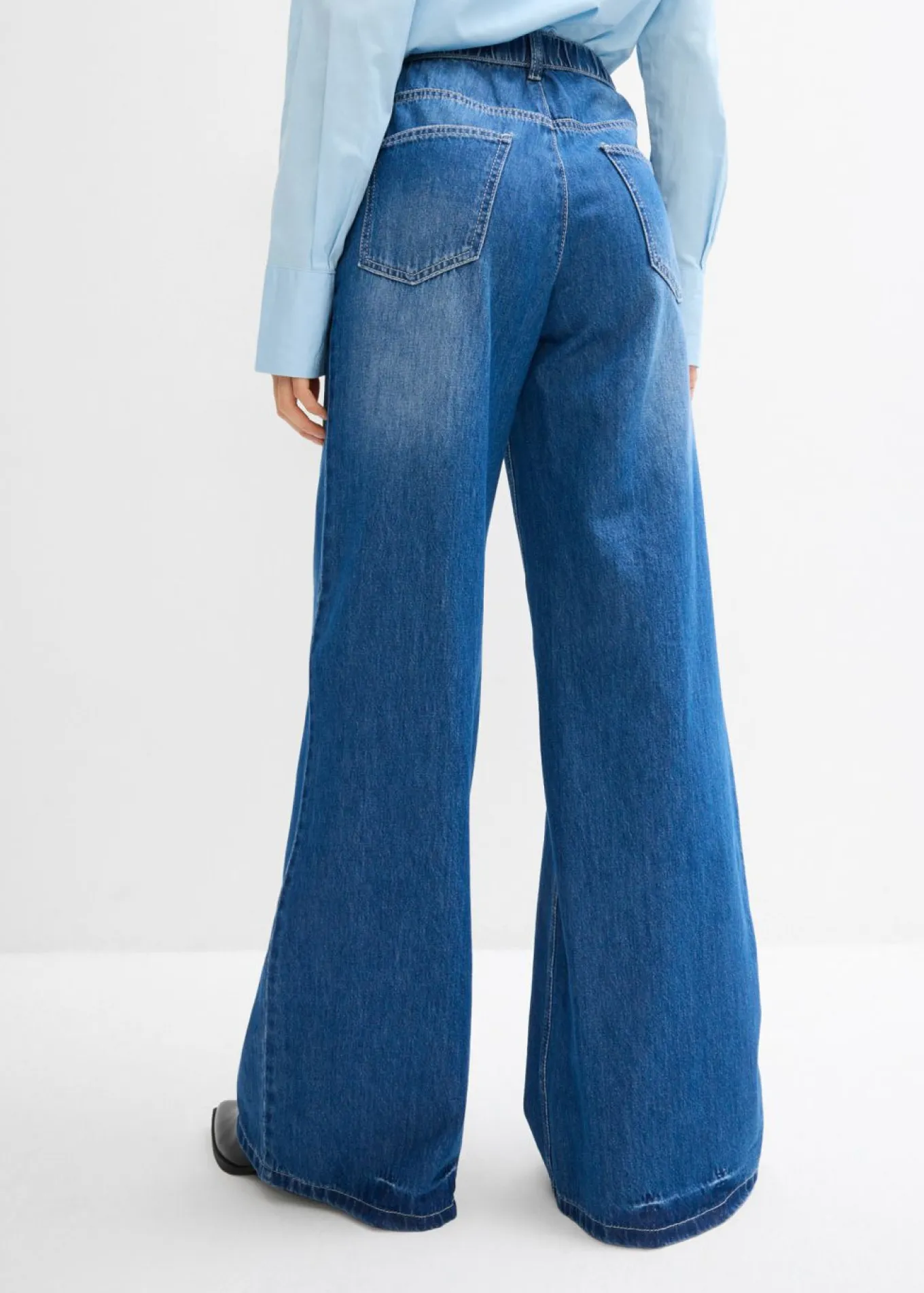 Vaqueros con pernera ancha, high waist, largo completo y cintura cómoda