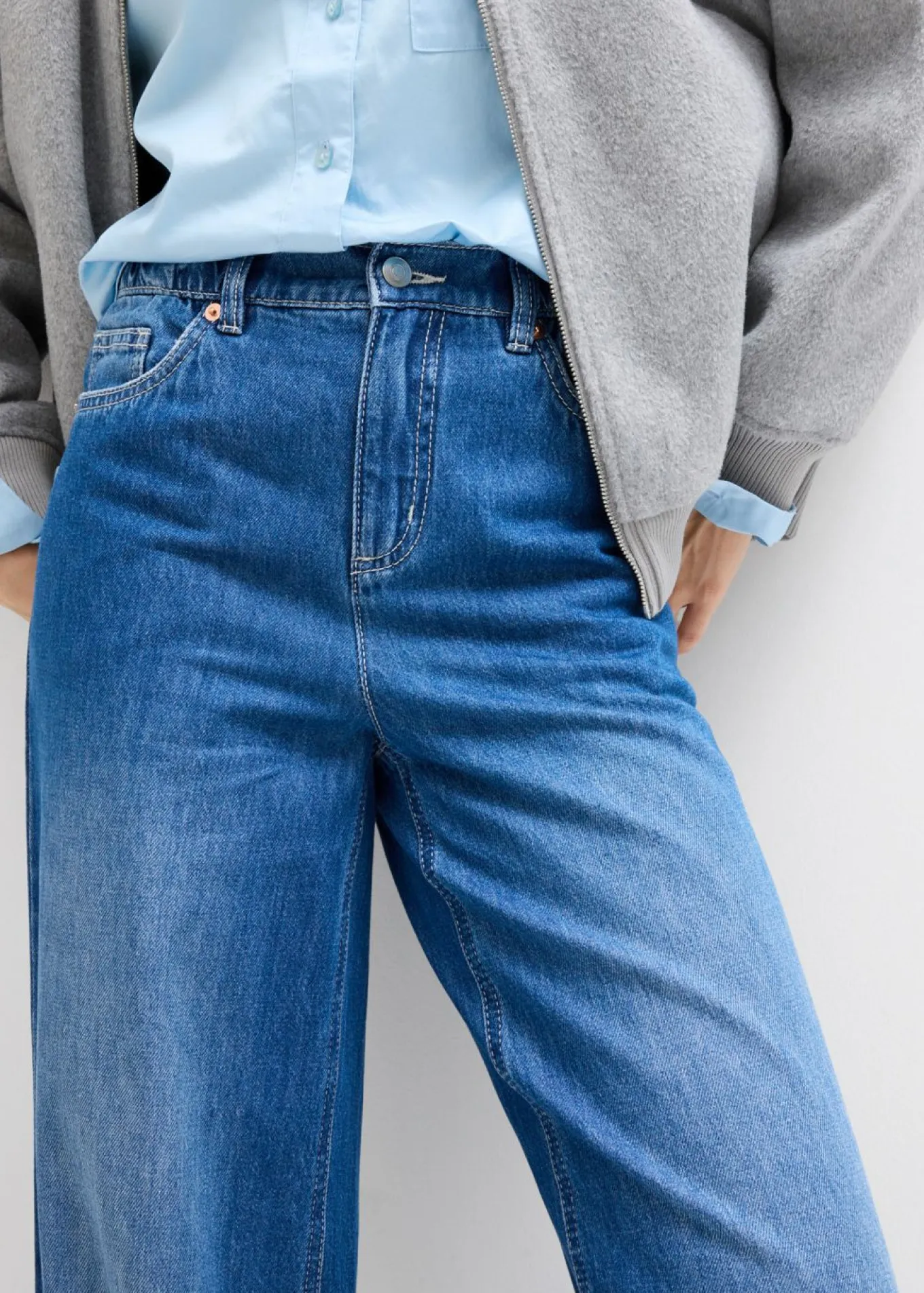 Vaqueros con pernera ancha, high waist, largo completo y cintura cómoda