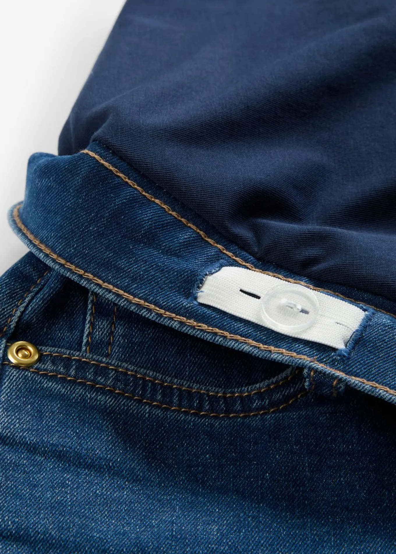 Vaqueros cortos premamá de denim elástico de algodón