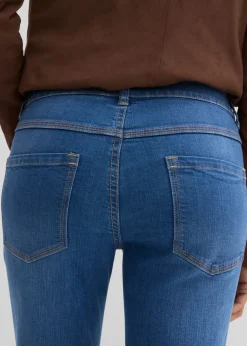 Vaqueros de algodón orgánico con corte slim y talle medio