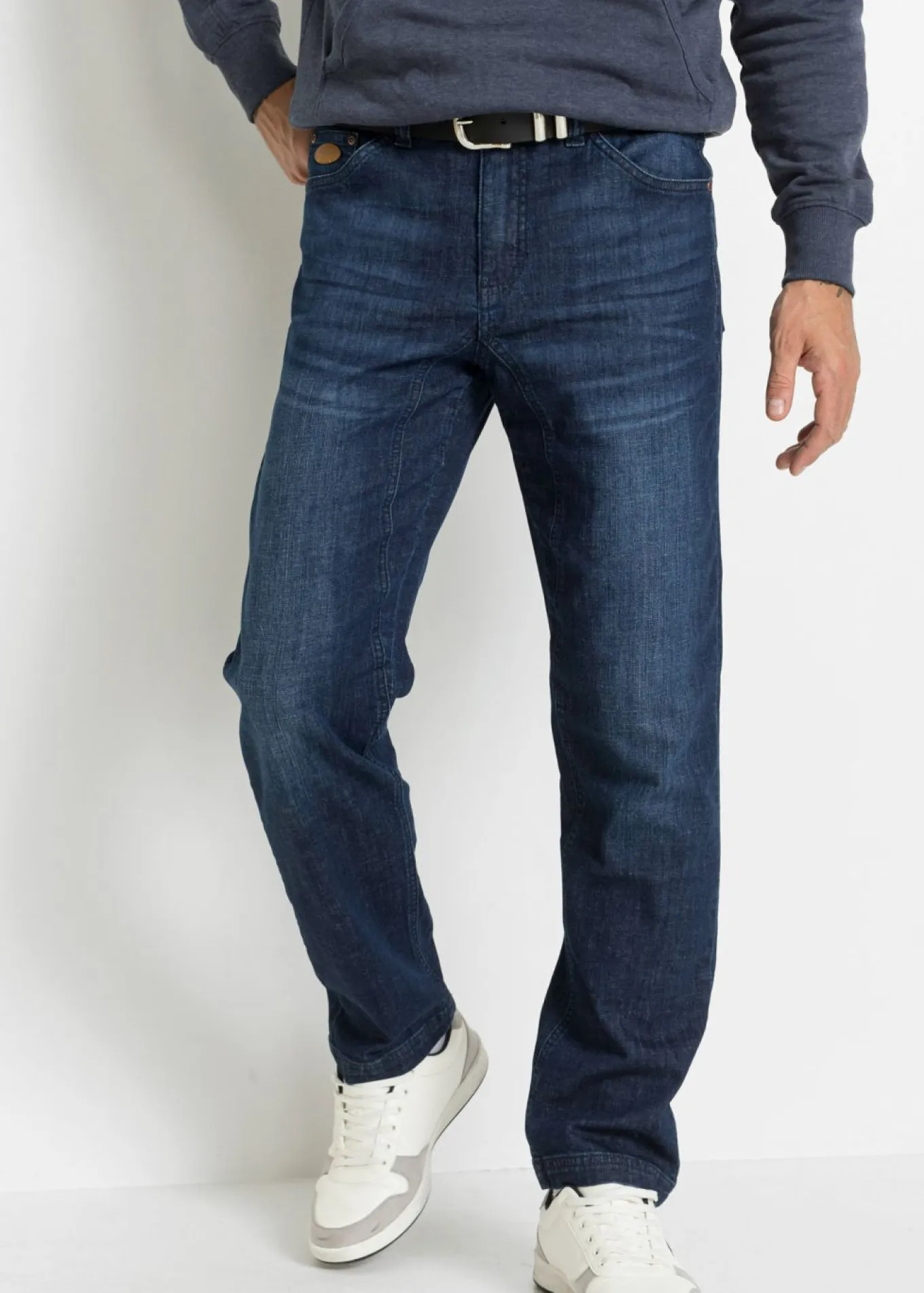 Vaqueros de corte clásico con entrepierna reforzada y perneras tapered