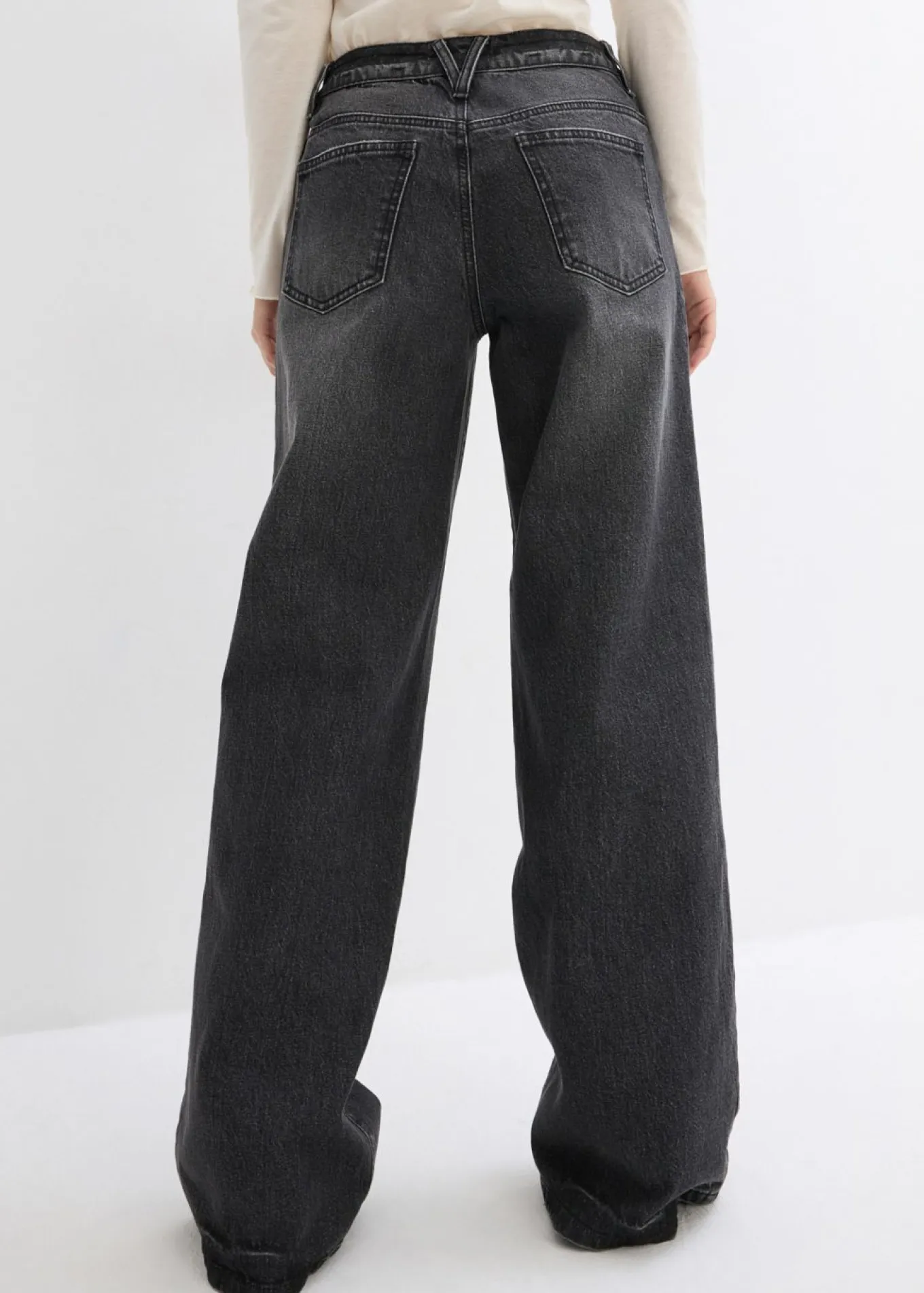 Vaqueros de pernera ancha, mid waist, largo completo y low stretch