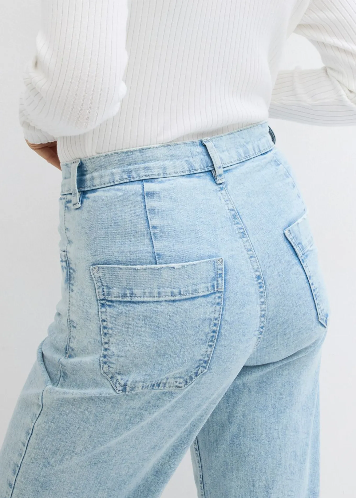 Vaqueros de pernera ancha, high waist, cropped