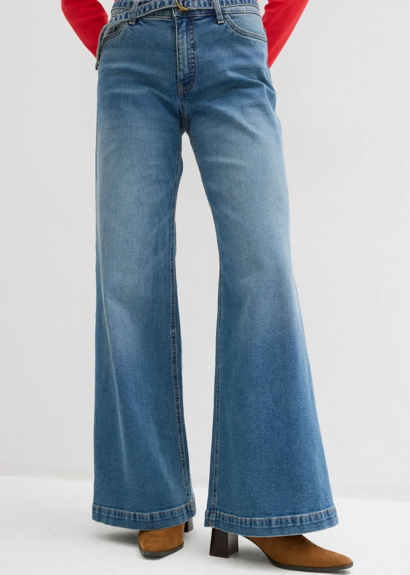 Vaqueros de pernera ancha, mid waist, largo completo