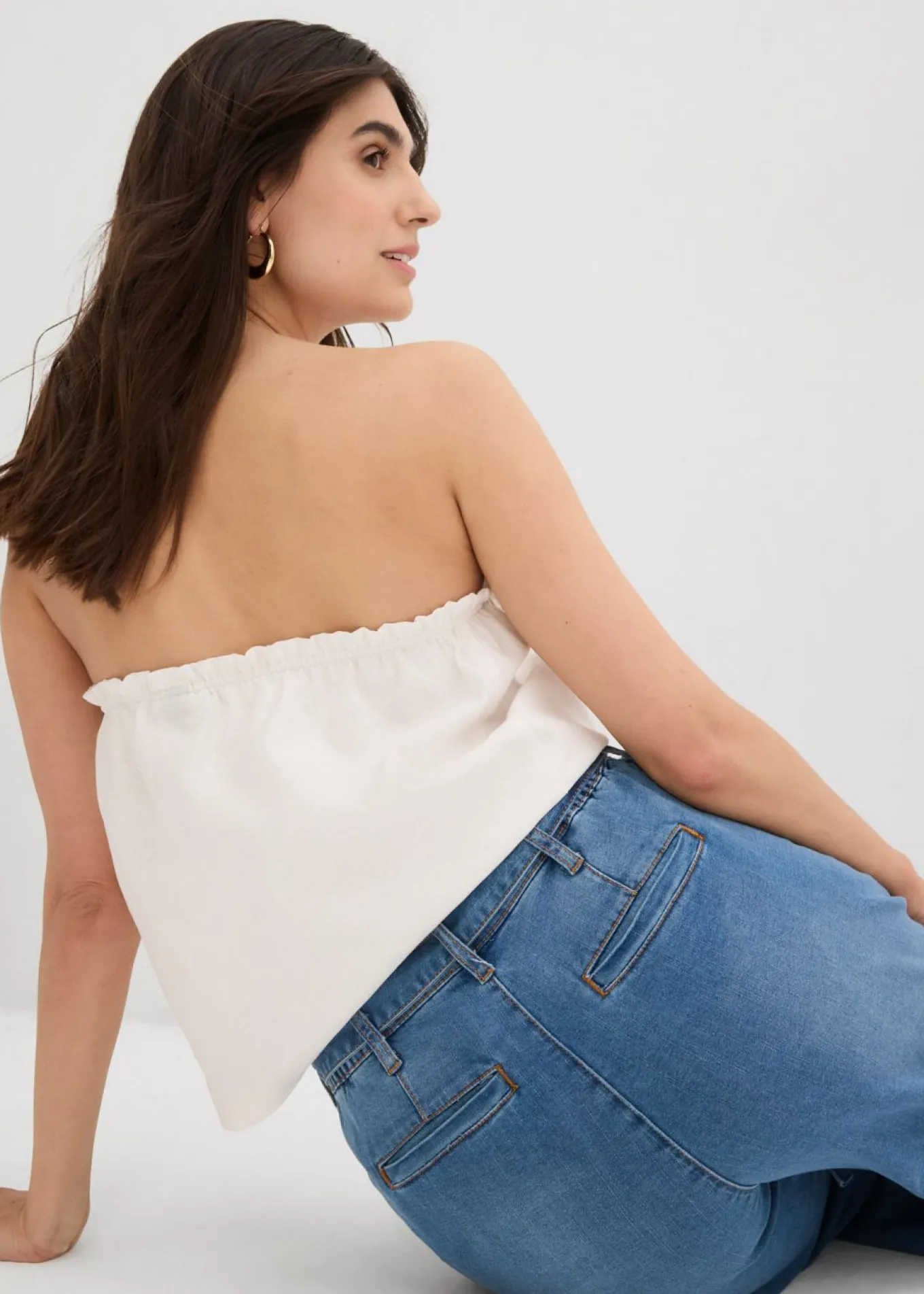 Vaqueros de pernera ancha, high waist, cintura cómoda y cropped