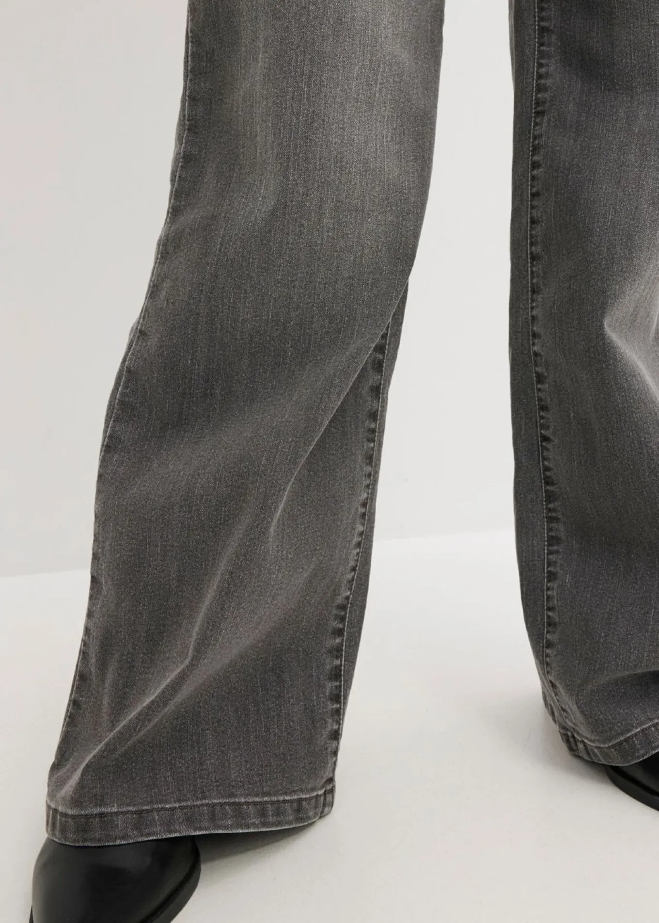 Vaqueros de pernera ancha, mid waist, elástico