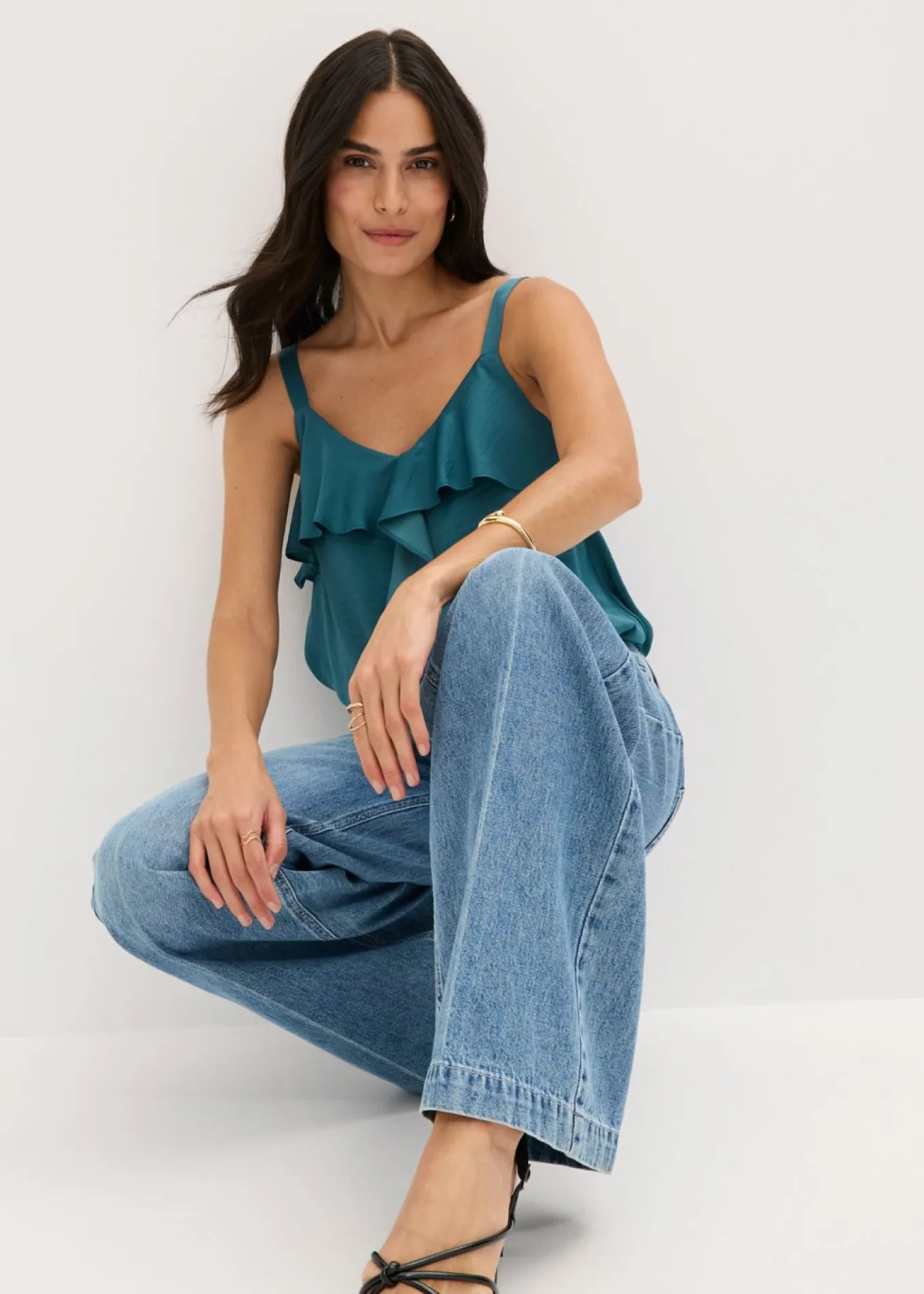 Vaqueros de pernera ancha, mid waist, largo completo y low stretch