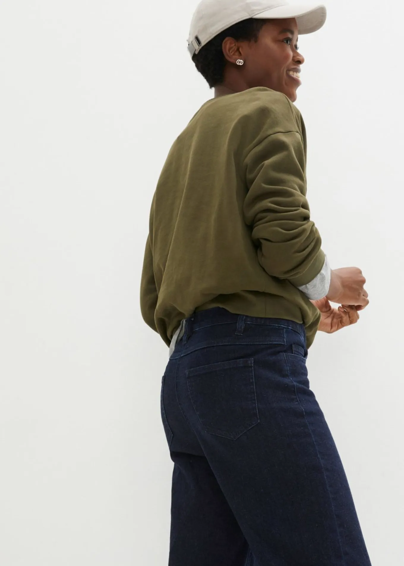 Vaqueros de pernera ancha, high waist, cintura cómoda