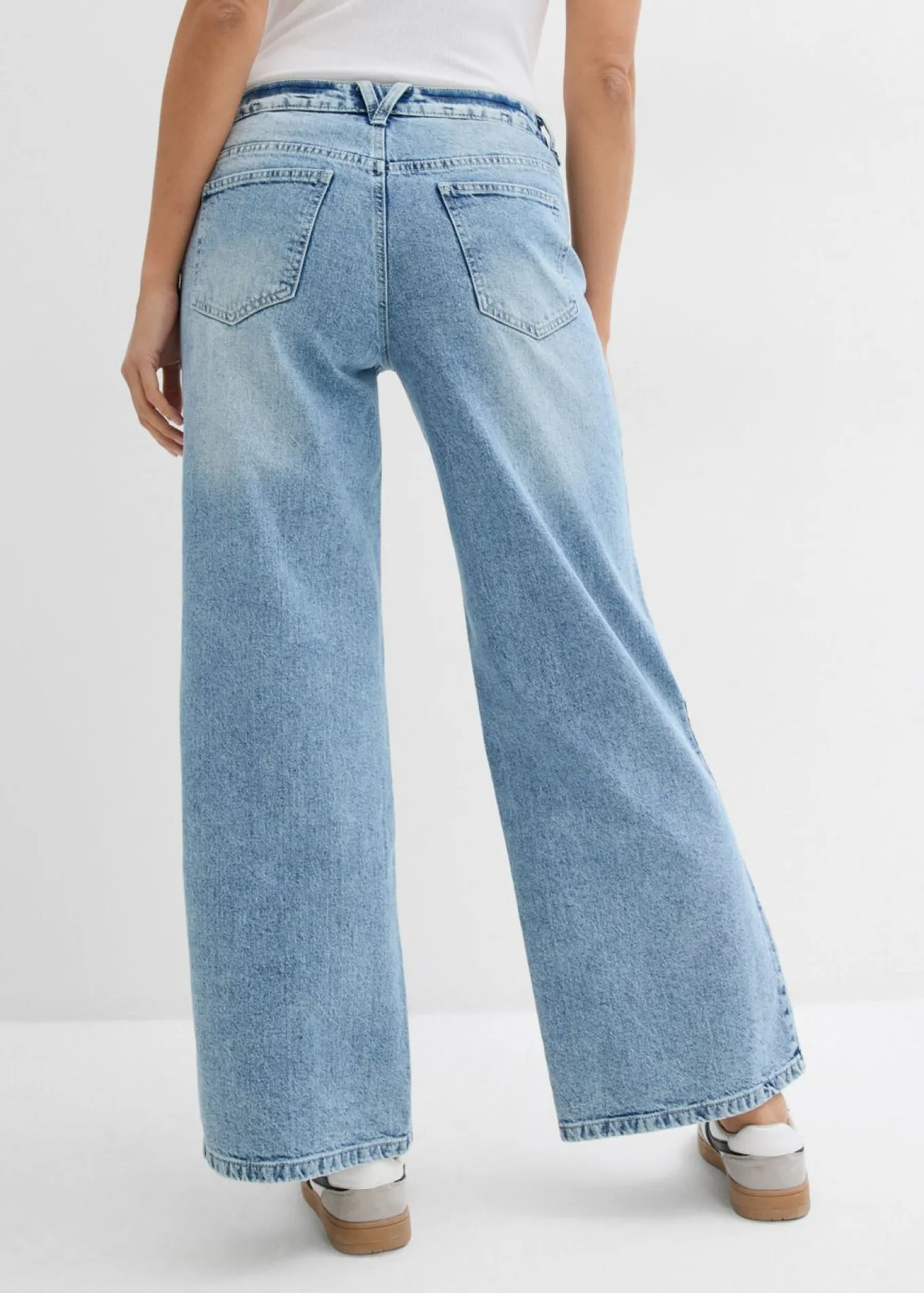 Vaqueros de pernera ancha, mid waist, largo completo y low stretch