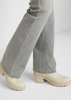 Vaqueros elásticos con corte bootcut y talle medio
