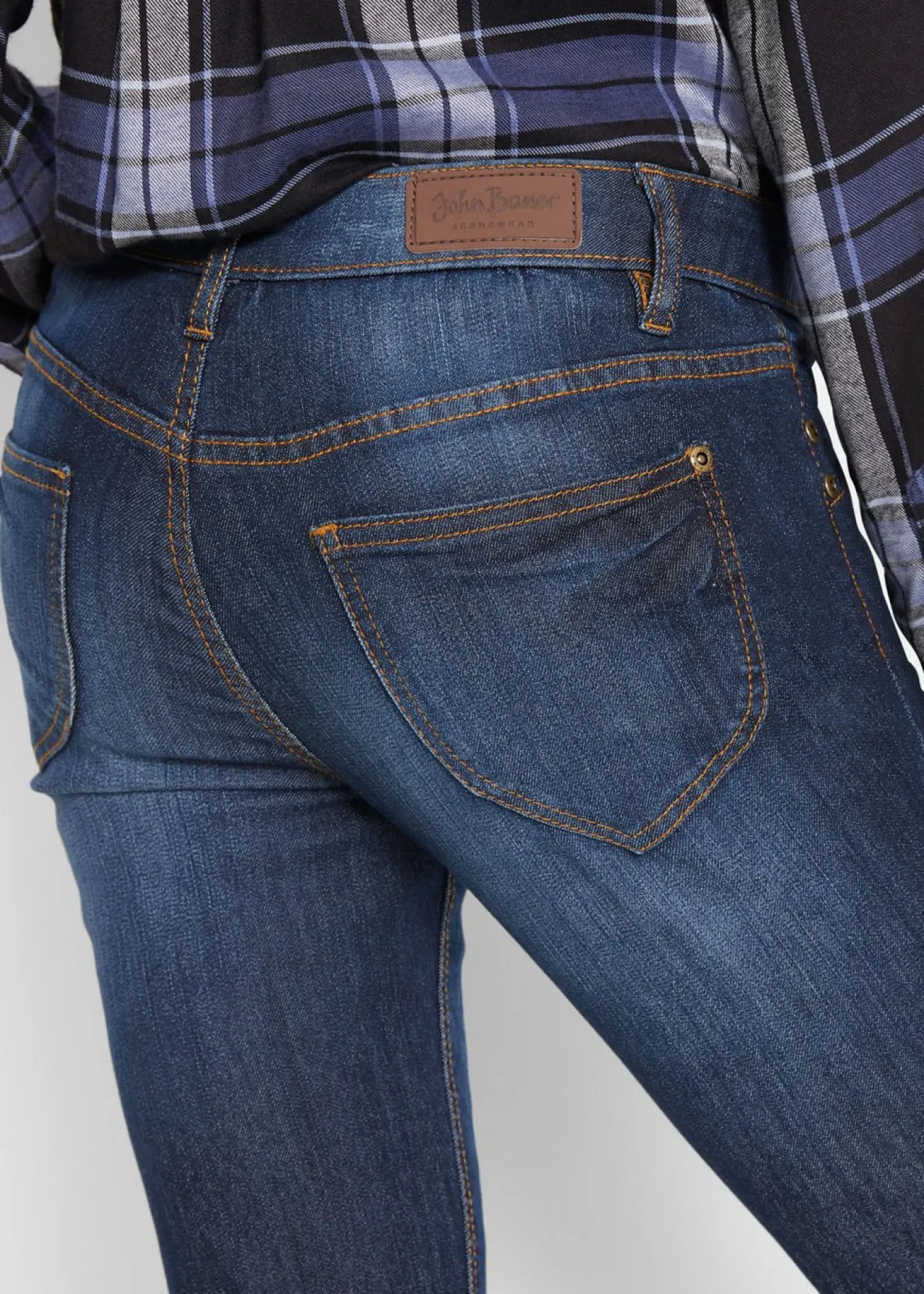 Vaqueros elásticos con corte bootcut y talle medio