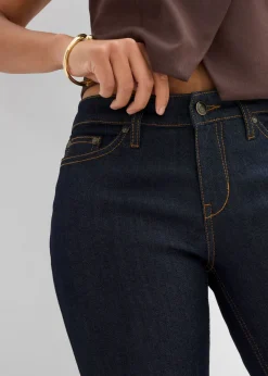 Vaqueros elásticos con corte bootcut y talle medio