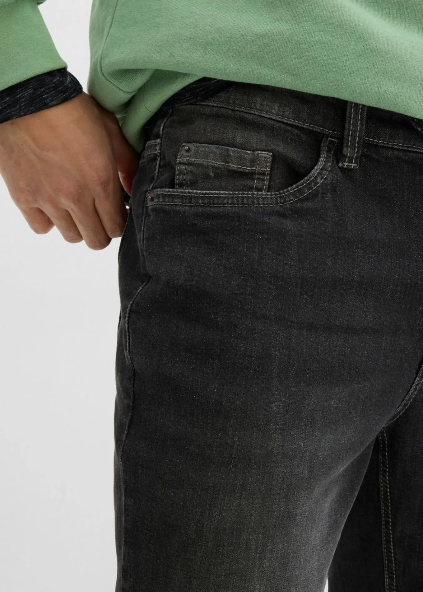 Vaqueros elásticos de corte regular y bootcut