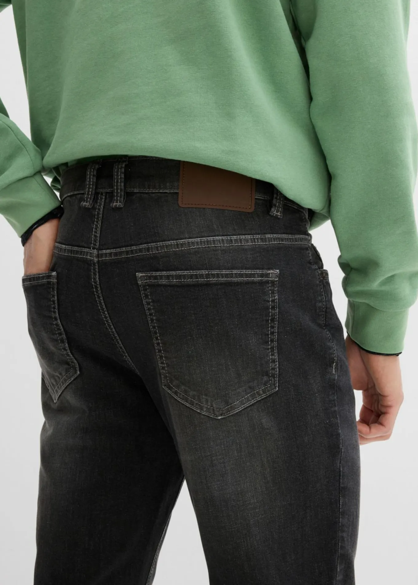 Vaqueros elásticos de corte regular y bootcut