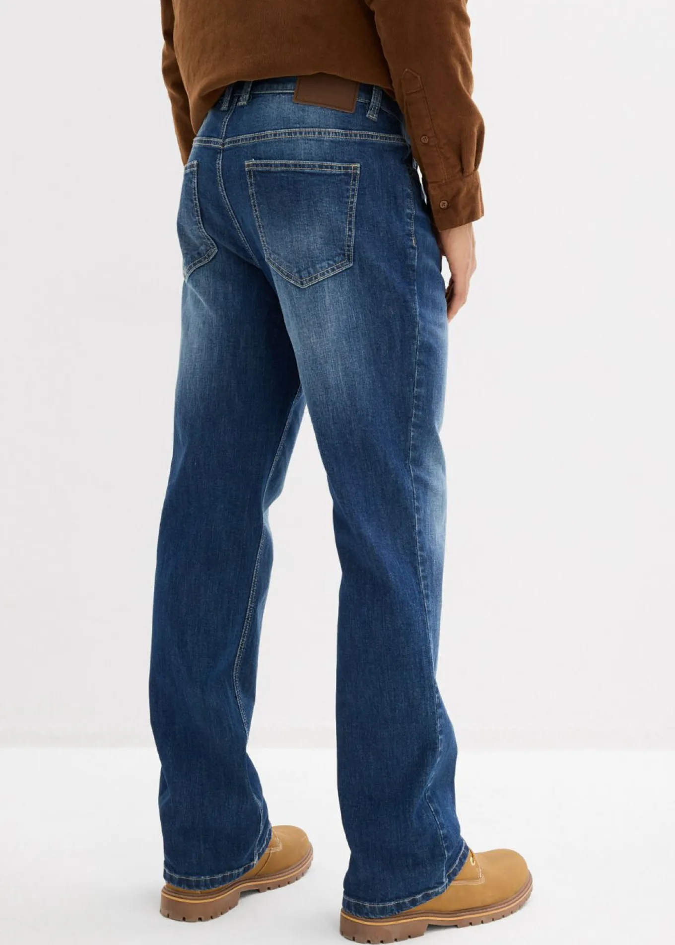 Vaqueros elásticos de corte regular y bootcut
