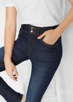 Vaqueros elásticos de corte slim y talle alto