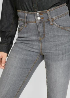Vaqueros elásticos de corte slim y talle alto