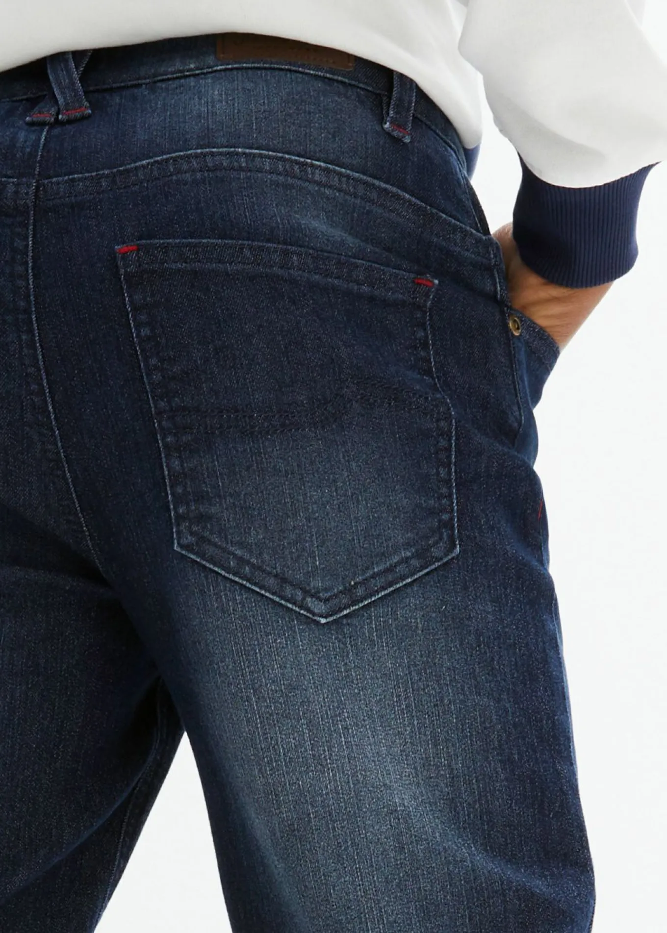 Vaqueros elásticos loose fit, con cintura ajustable, straight