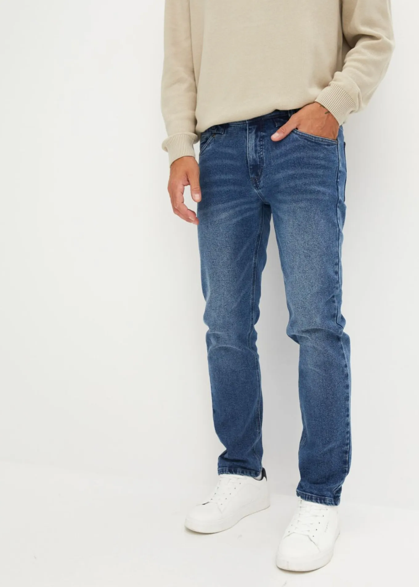 Vaqueros elásticos, regular fit, de denim denso de alta calidad, straight