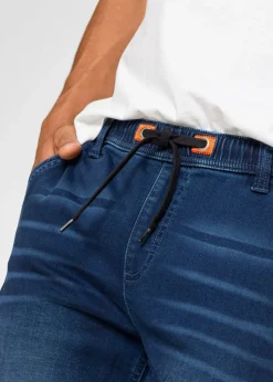 Vaqueros informales con corte regular, forma recta y cinturilla elástica