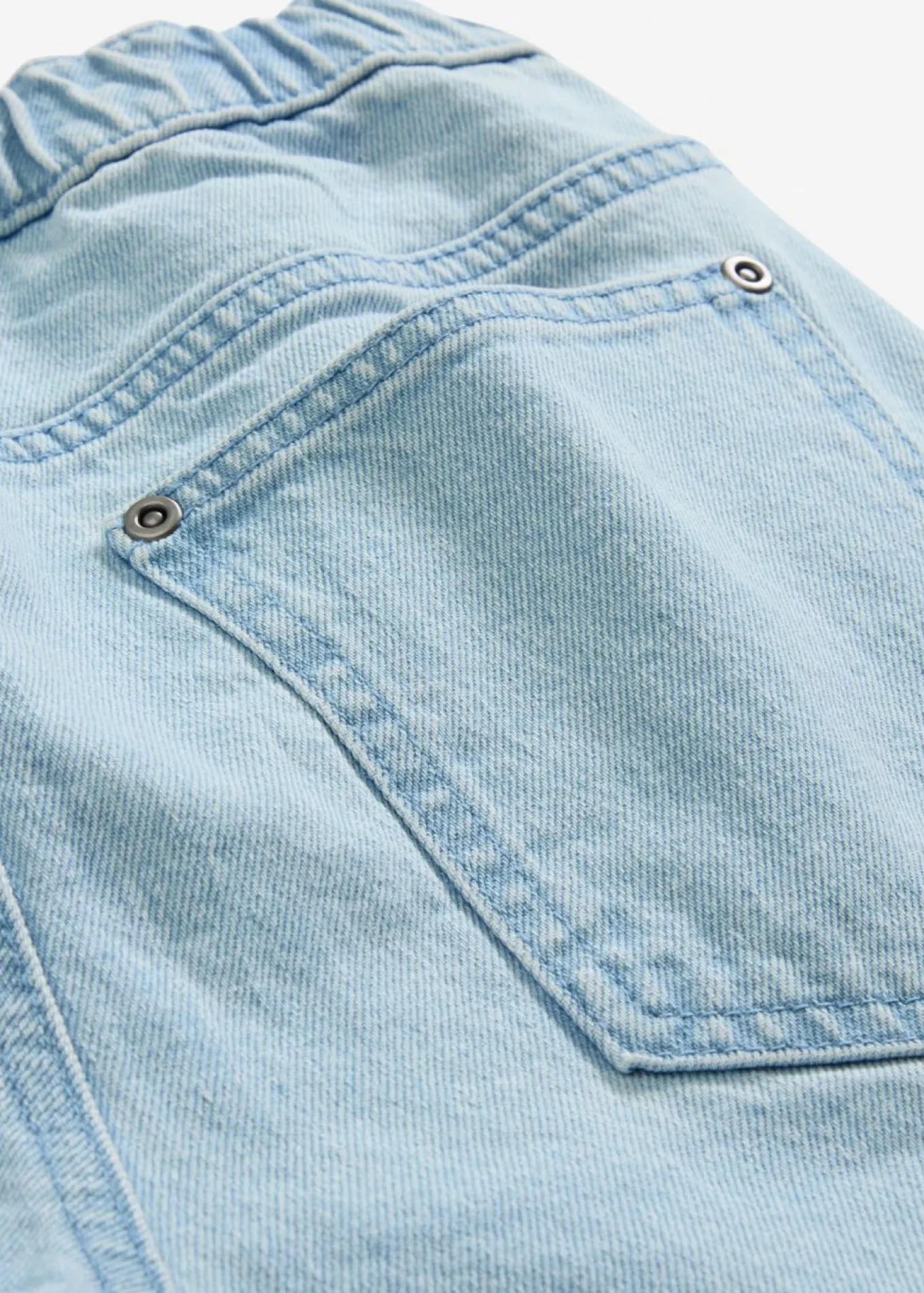 Vaqueros loose fit, sin cierre, con cintura cómoda, straight