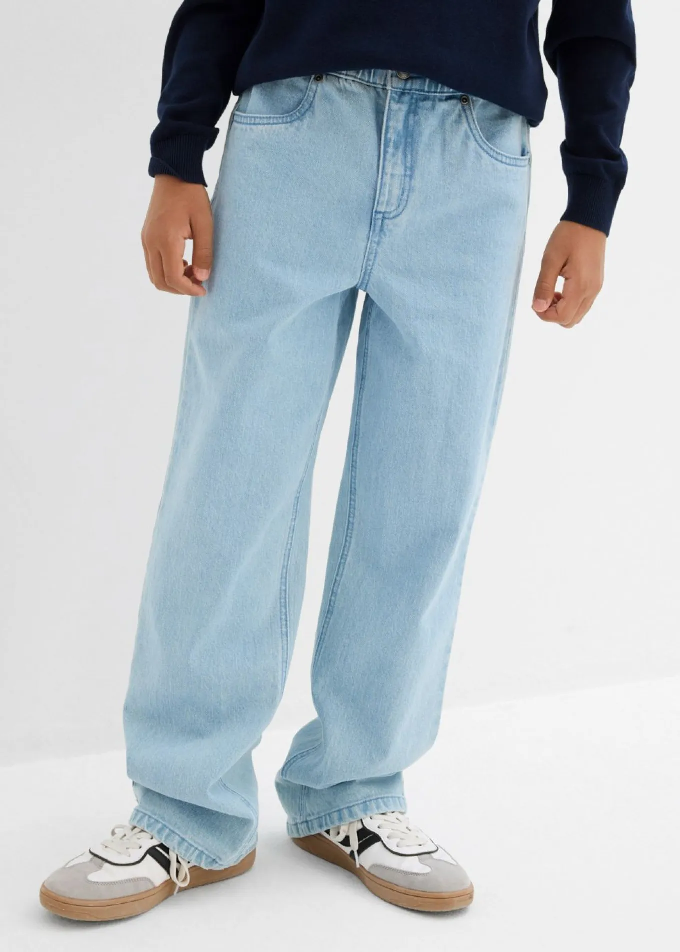Vaqueros loose fit, sin cierre, con cintura cómoda, straight