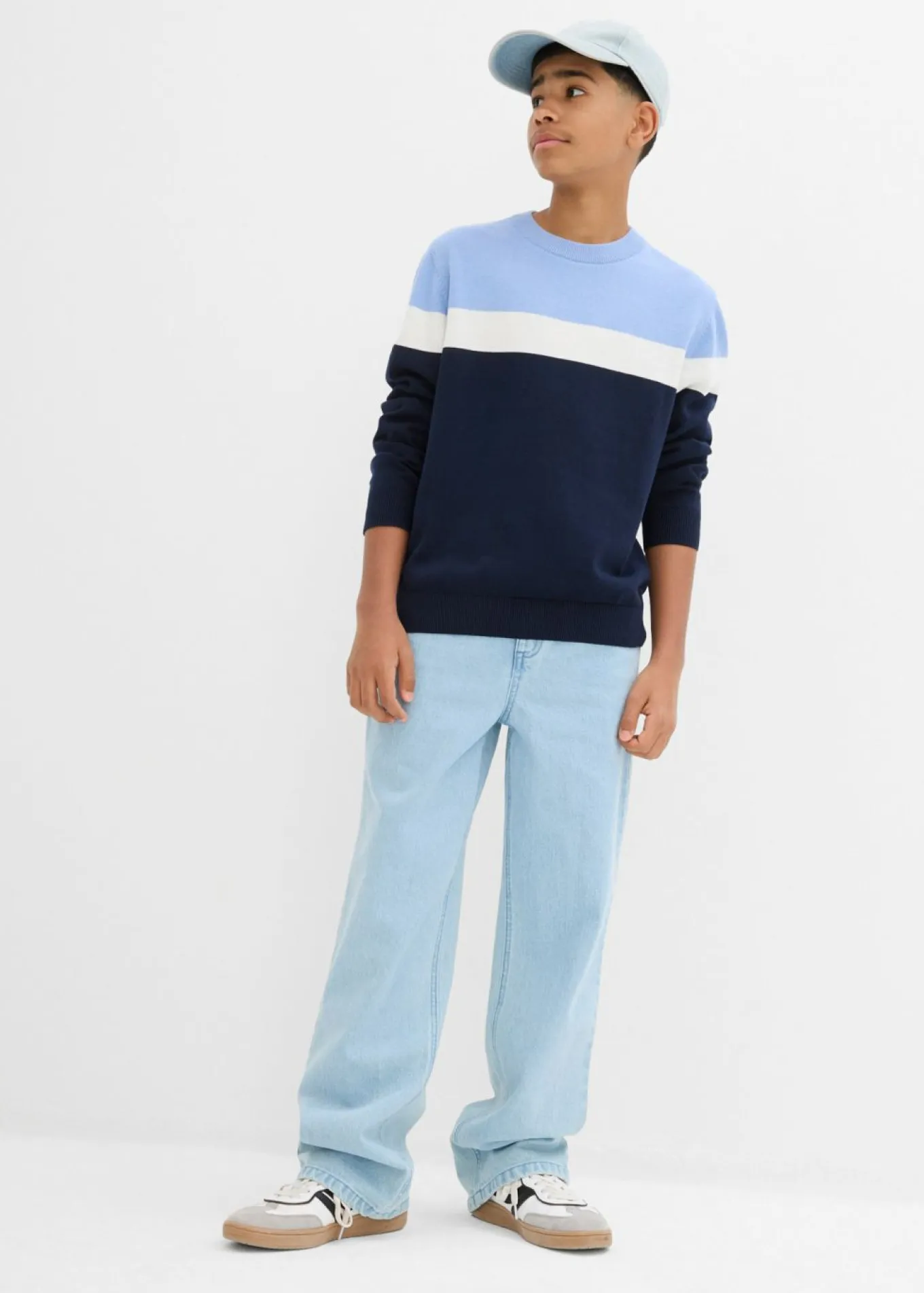Vaqueros loose fit, sin cierre, con cintura cómoda, straight