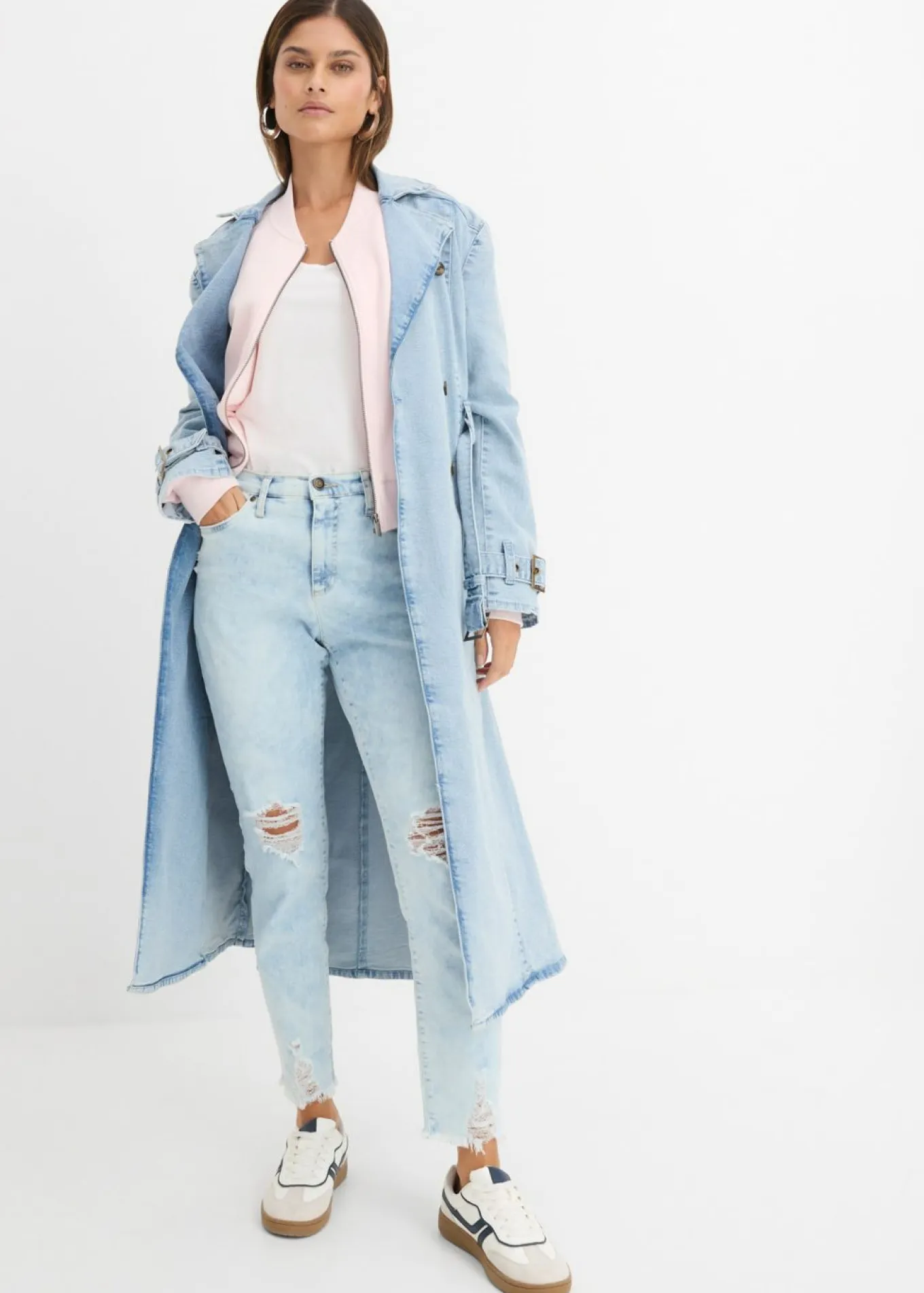Vaqueros mom, high waist, con efecto roto