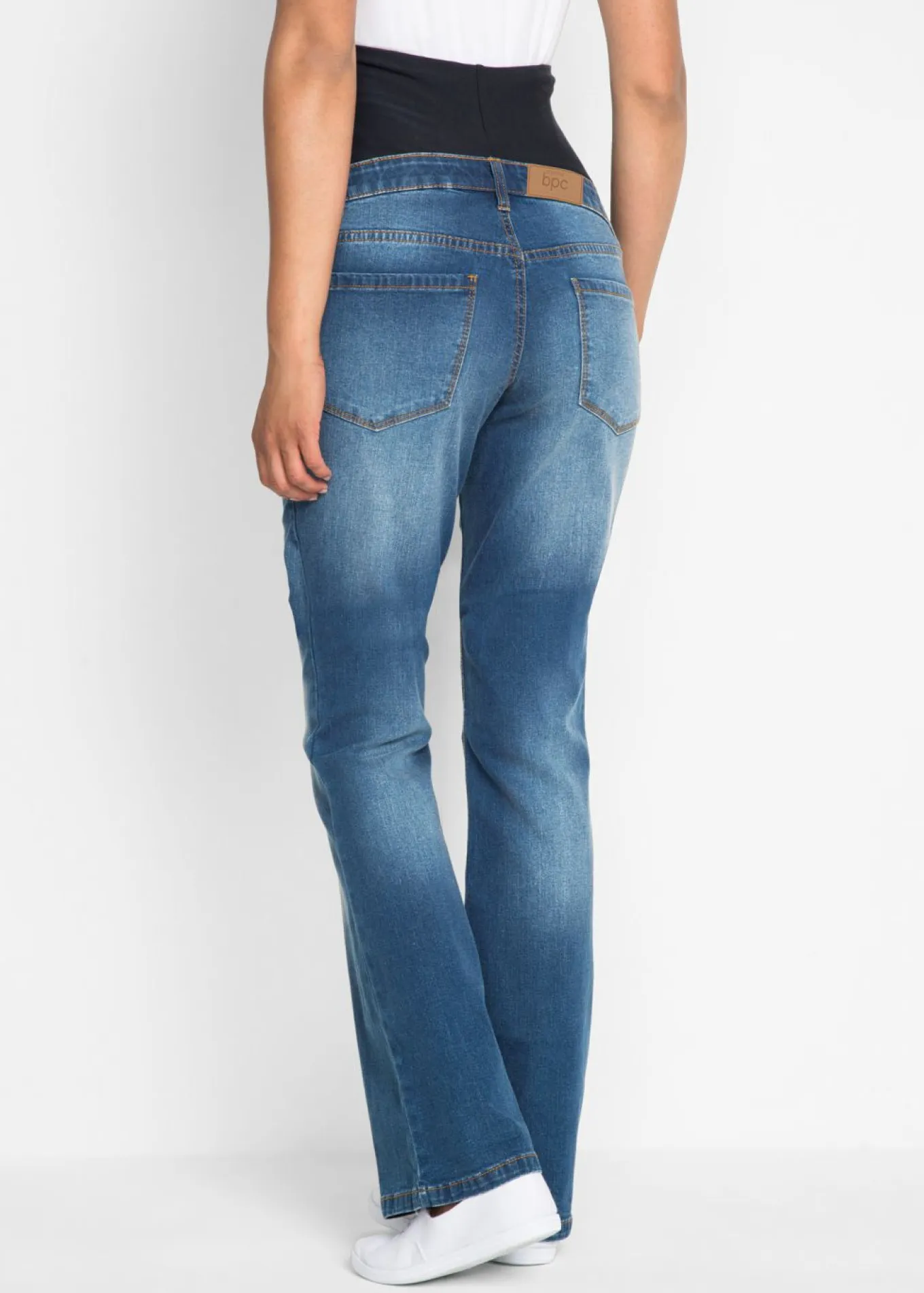 Vaqueros premamá con corte bootcut