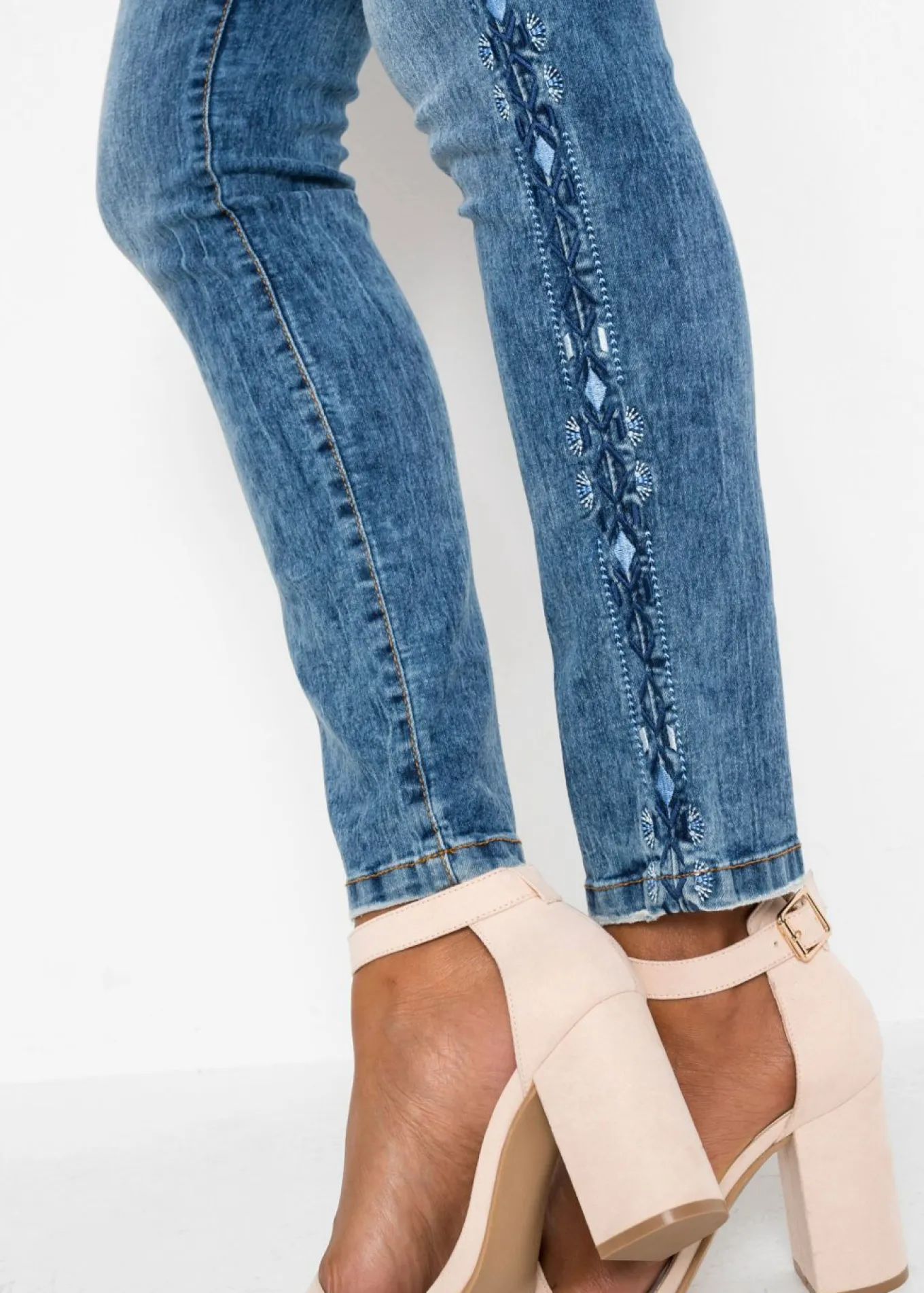 Vaqueros skinny, mid waist, elásticos